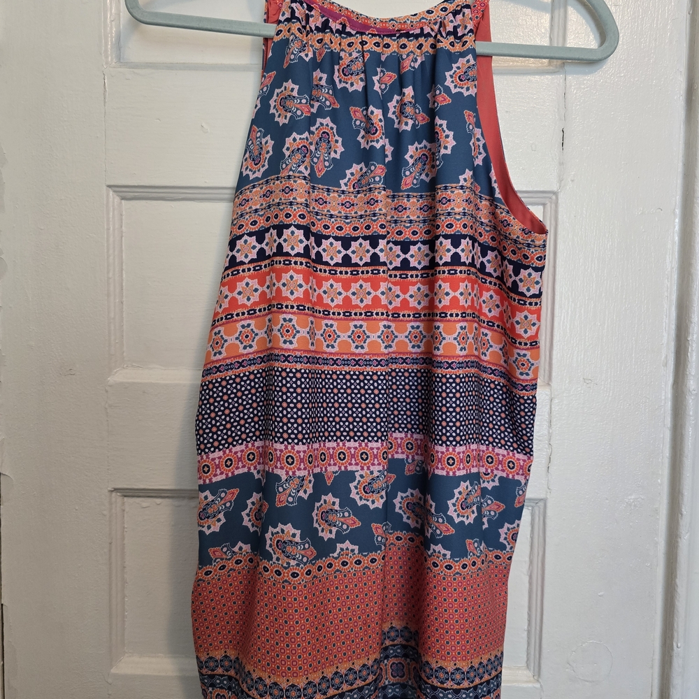 Colorful Sleeveless Patterned Top - Picture 3 of 7